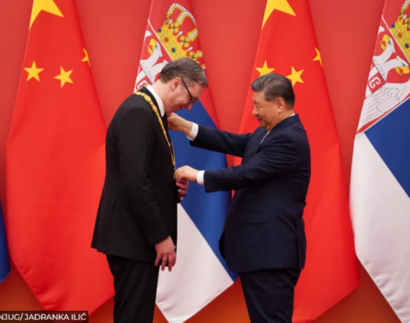 Vučić Siju uručio poklone kojima se Srbija ponosi