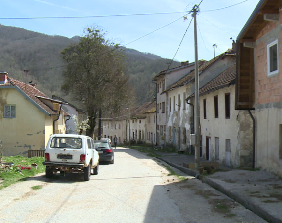 Vlast dijeli milione za SNSD-ove opštine, ostalim mrvice