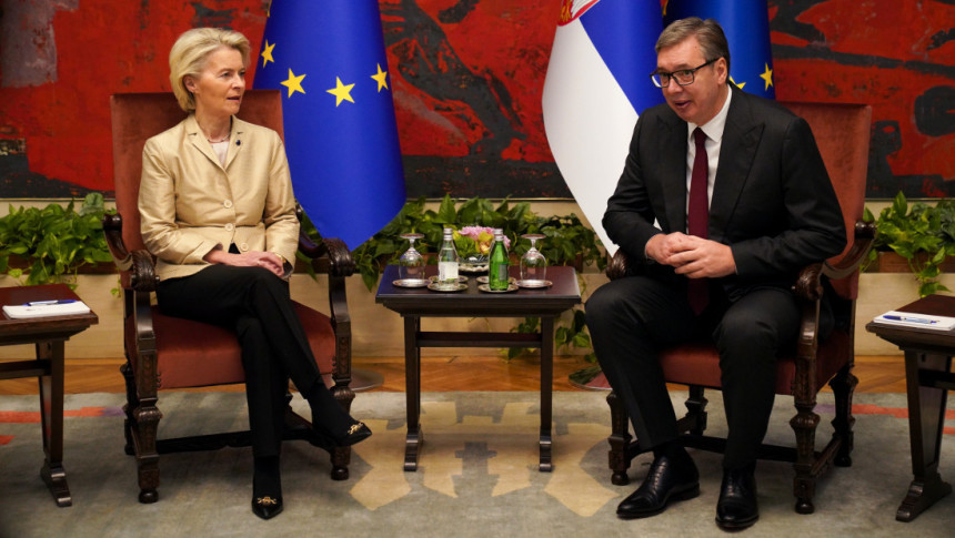 Vučić: U Tivat idem, jer me je zvala Ursula fon der Lajen