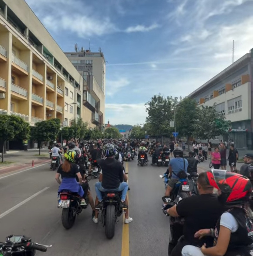 Više hiljada bajkera defilovalo ulicama Banjaluke