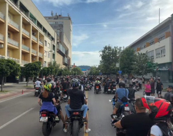 Više hiljada bajkera defilovalo ulicama Banjaluke