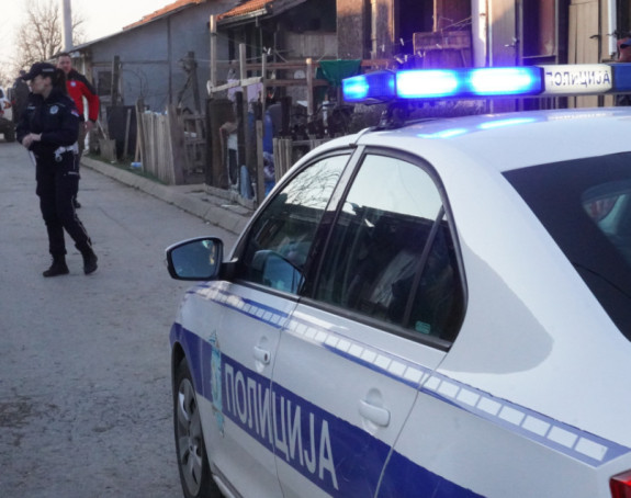 Policajac udario pješaka i pobjegao sa mjesta nesreće