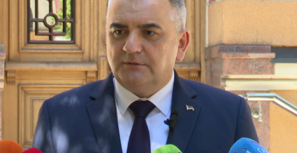 Direktor Poreske uprave dijeli novac aktivistima SNSD, Minić opravdava?