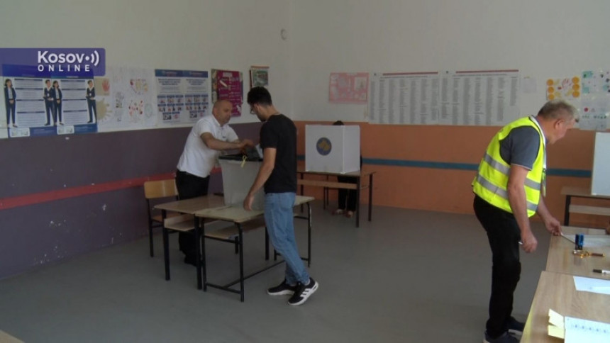 KiM: Do 13h izlaznost 15,86%, najveća u srpskim sredinama