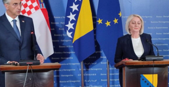 Plenković i Krišto potpisali ugovor o graničnim prelazima