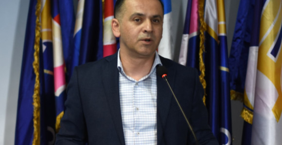 Ne branimo SDS od njega samoga već ga stvarajmo većim i snažnijim!