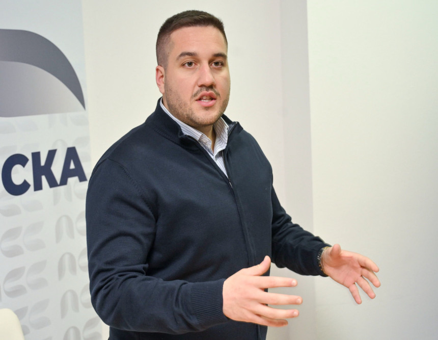 Danima nema odgovora o otkazanom izletu učenika u Srpcu