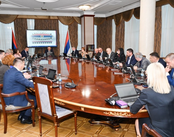 Vlada novim zaduženjem od 800 miliona KM pokušava kupiti izbore!
