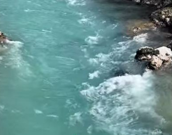 Poginuo muškarac, prevrnuo se čamac na raftingu na Neretvi