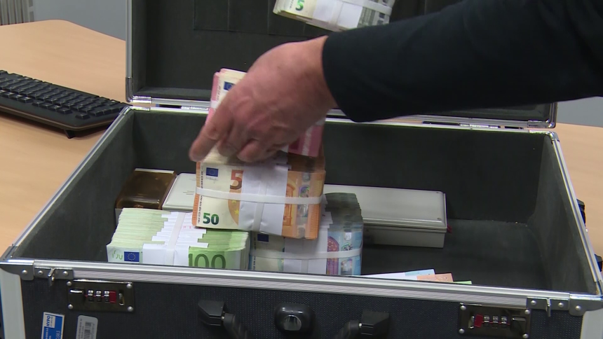 Vlada ne mari za kritike i ide na berzu po novih 50 miliona KM
