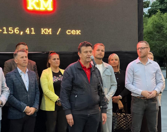 Postavljen brojčanik zaduženja: Ovo predstavlja propast u kojoj se nalazi Republika Srpska