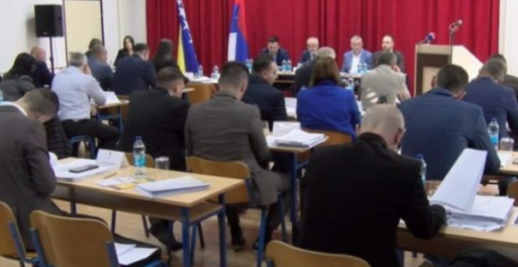 Kupuju zgradu ili izvlače novac iz budžeta za izbore
