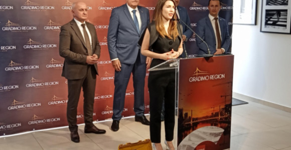 Властодршци доносе хеликоптерима нова стара обећања на југ Српске ВИДЕО