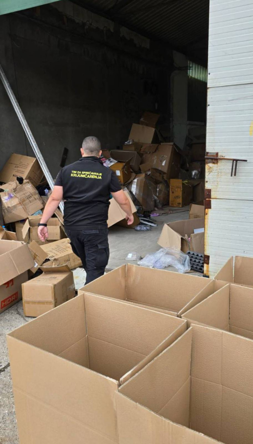 UIO oduzela robu namijenjenu za internet prodaju