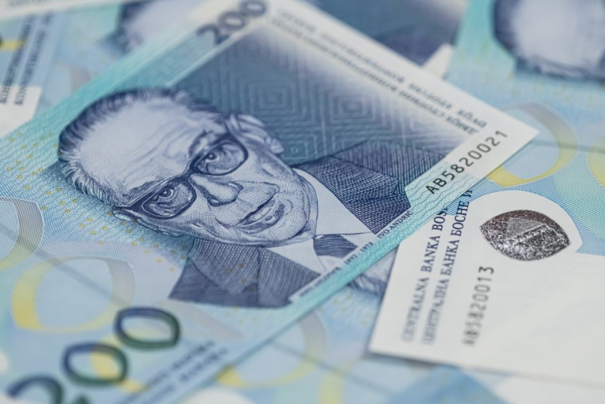 ŽUTI KARTON ZA BiH: Država na „sivoj listi“ sumnjivih zemalja – šta to znači za vaše novčanike i slanje para iz inostranstva?