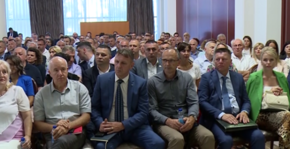 Статус в.д. у Српској - средство политичких притисака и уцјена?!