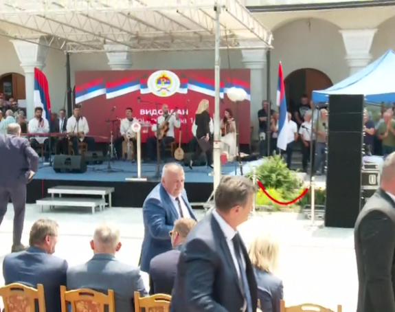 Dodik zloupotrijebio obilježavanje proboja koridora, deleagcija SDS-a sa predsjednikom Brankom Blanušom napustila skup kada je on izašao za govornicu