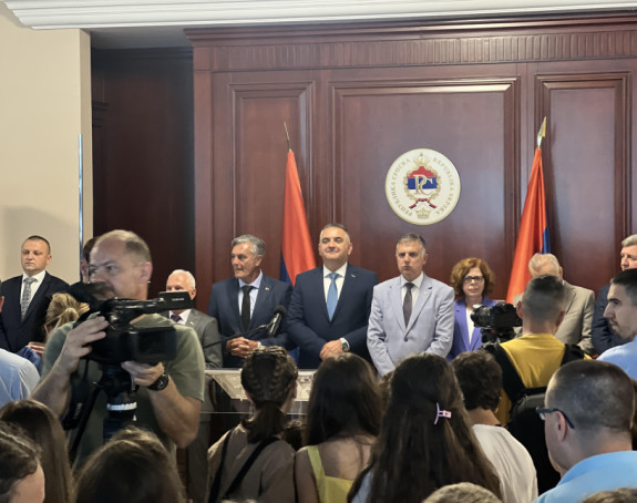 Svečani prijem djece sa Kosmeta u Vladi Srpske