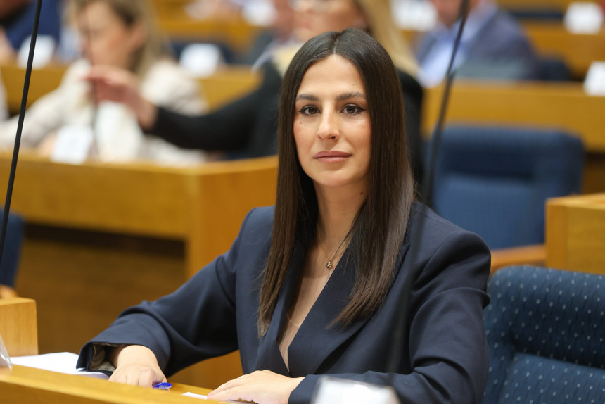 Budućim roditeljima treba podrška, a ne borba za sistemom