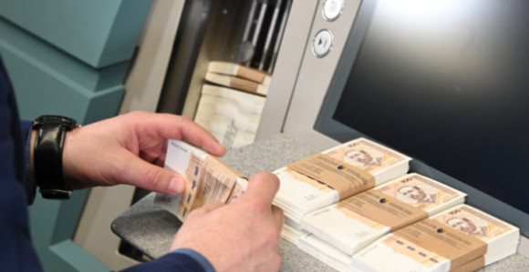 Prvog dana aukcije slab interes za obveznice Srpske