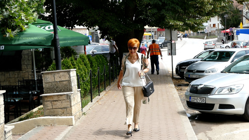 Višegrad: Divna pronašla i vratila novčanik sa 1.800€