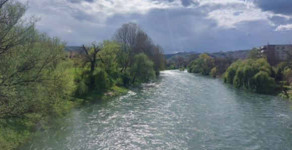 Svježije vrijeme, padavine prestaju krajem dana