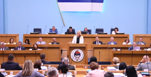 Посланици НСРС на посебној сједници о вету Цвијановићеве