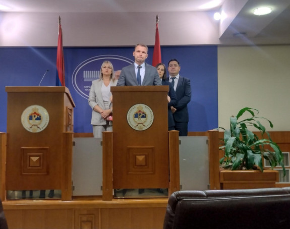 Miniću, kumove ostavite za raspored sjedenja na svadbi