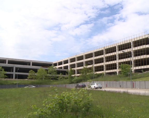 UKC i Srpska gube milionski spor zbog parking garaže