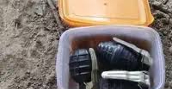 Tokom igre djeca pronašla tri ručne bombe ispod mosta