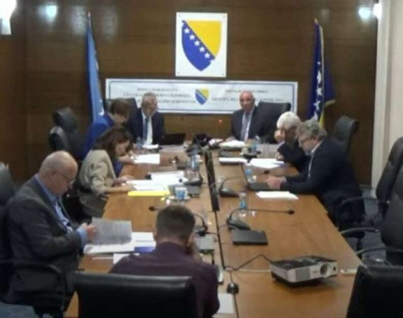 CIK izrekao kazne zbog preuranjene izborne kampanje