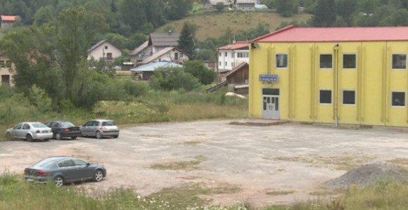 Što se više pravda režim sve dublje tone oko dešavanja na Palama