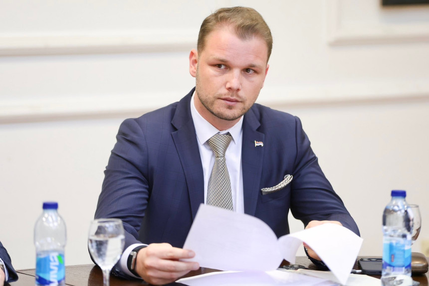 Minićeva izjava o dešavanju na Palama nedopustiva i nevjerovatna