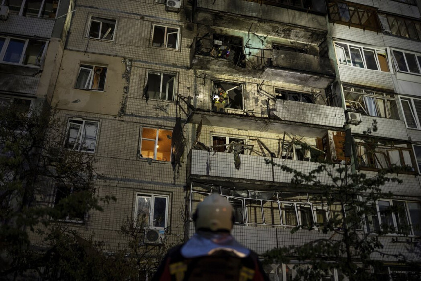Русија напала Кијев балистичким ракетама, избили пожари