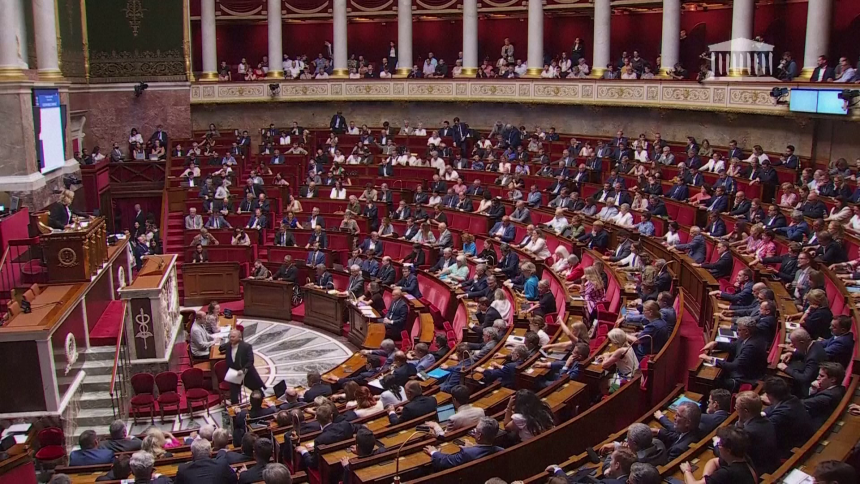 Francuska usvojila zakon o eutanaziji za neizlečivo obolele