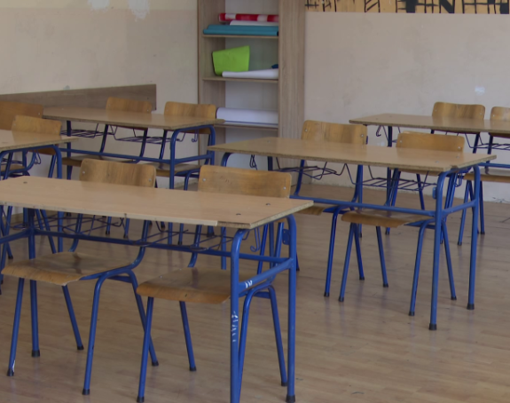 Alarm upaljen: Sve veći broj učenika napušta školu