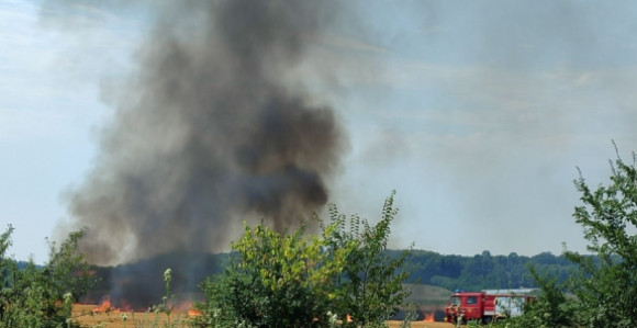 Bijeljina: Izbio požar na njivi, srećom pšenica već pokošena