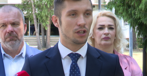 Kresojević: Vlada zabrljala, treba ispraviti nepravdu prema roditeljima njegovateljima