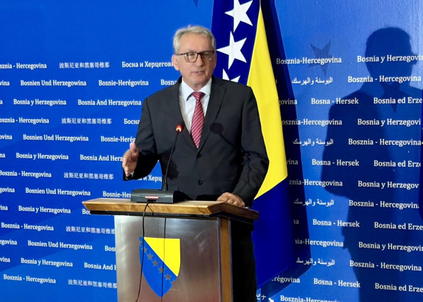 Amandmani SNSD-a su predizborni manevar i lažno predstavljanje SNSD-a zaštitnikom Republike Srpske
