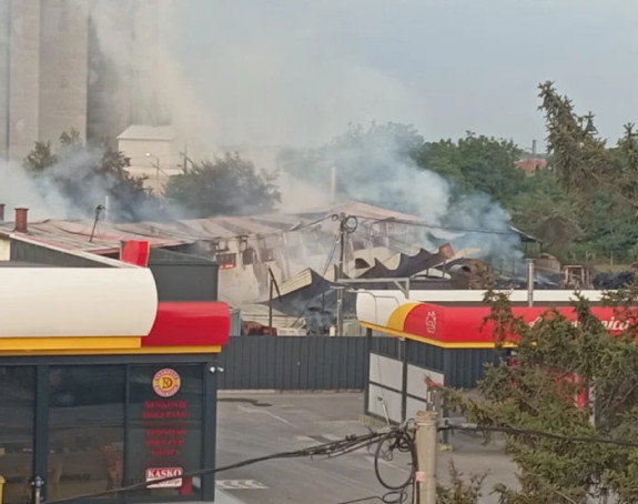 Modriča: Veliki požar gasilo više vatrogasnih ekipa (VIDEO)
