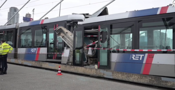 Sudar dva tramvaja na mostu u Roterdamu, ima povrijeđenih
