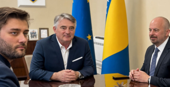 Političari nude prirodne resurse Amerikancima