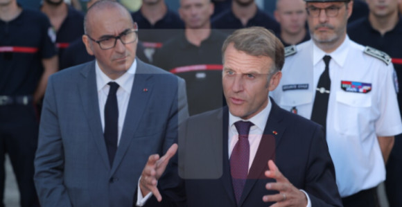 Makron pozvao vatrogasce u Bordou da ne odustanu