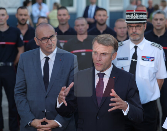 Makron pozvao vatrogasce u Bordou da ne odustanu