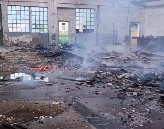 Požar u napuštenoj hali u krugu fabrike Jelšingrad