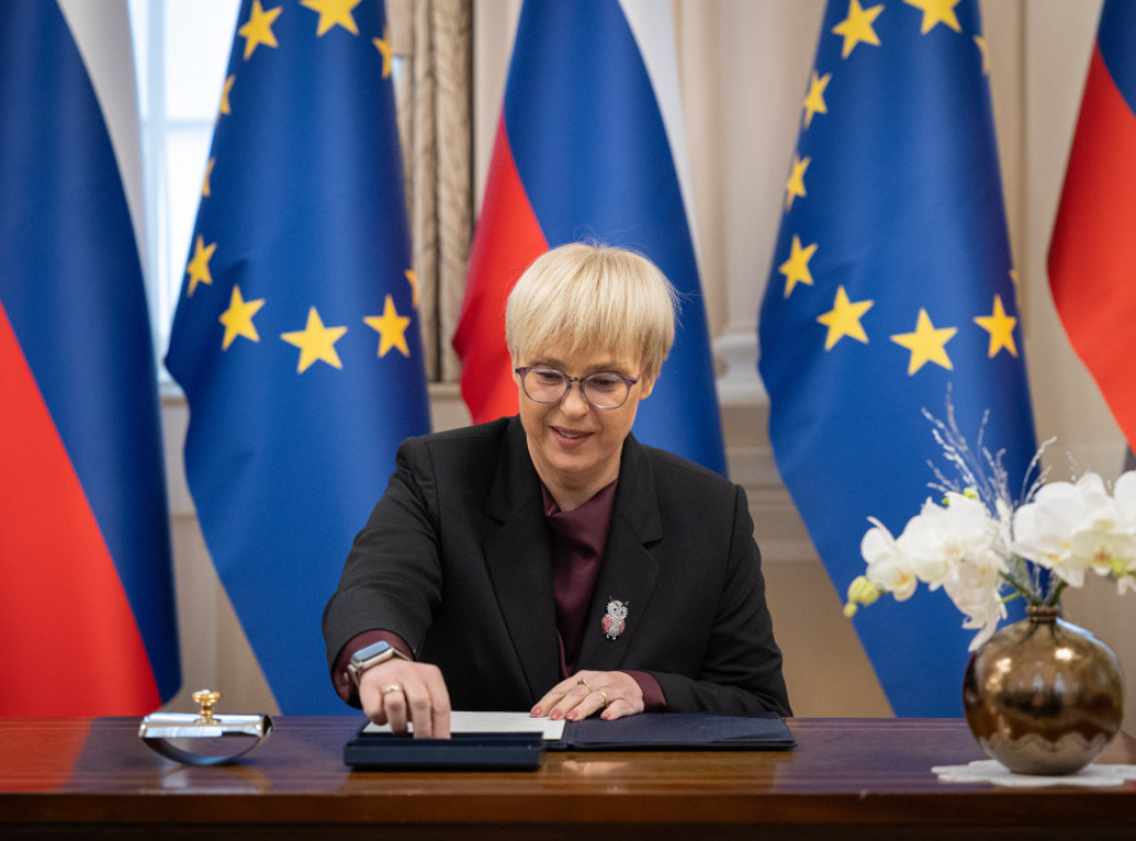 Predsjednica Slovenije Nataša Pirc Musar povrijeđena u udesu Predsjednica Slovenije Nataša Pirc Musar povrijeđena u udesu