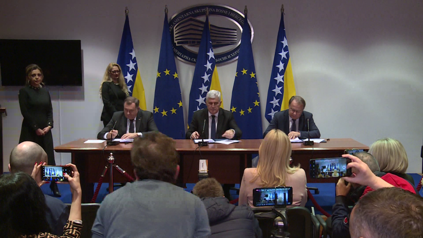 Vladavina SNSD, HDZ, Trojka - godine koje su ,,pojeli skakavci''