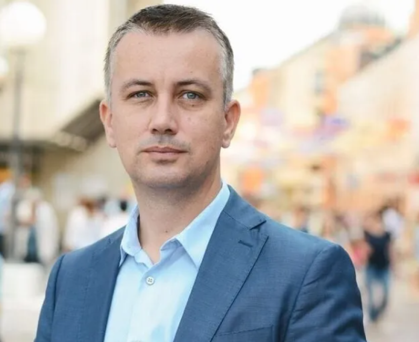 Helez iznosi lažne konstrukcije o Vučićevoj posjeti BiH