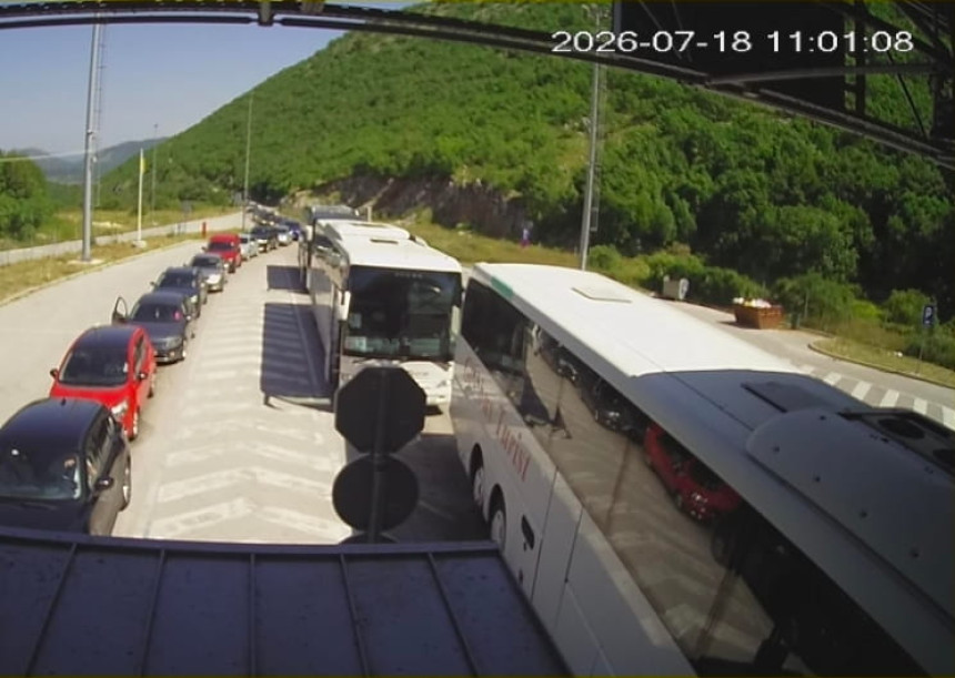 U CG tokom vikenda ušlo više ljudi nego što zemlja ima stanovnika