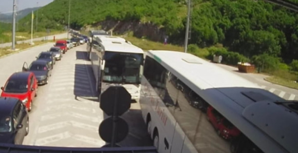 U CG tokom vikenda ušlo više ljudi nego što zemlja ima stanovnika